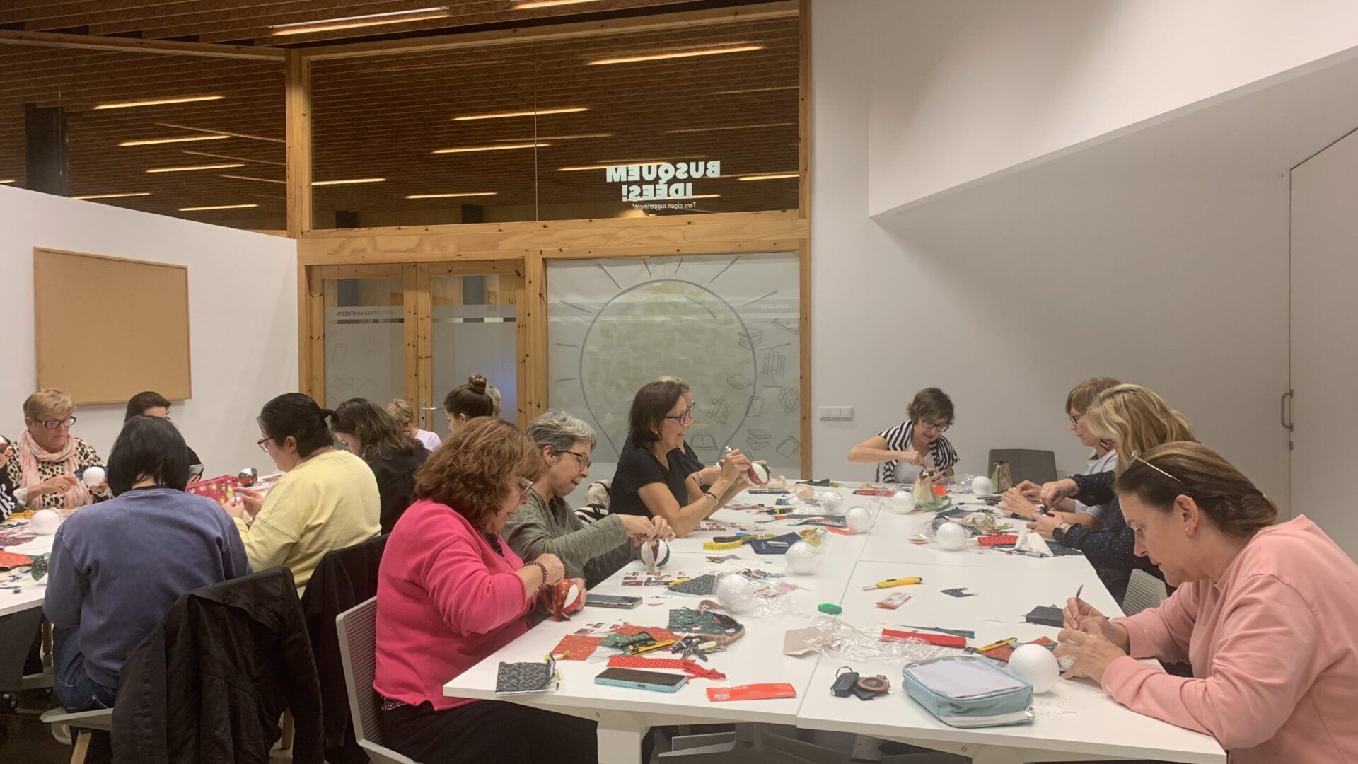 Taller de boles de Nadal